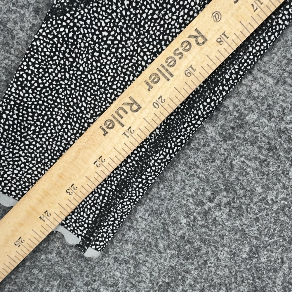 Lululemon Pants Womens 6 Black White Spotted Ankle Leggings Pockets Yoga Gym - Picture 6 of 15